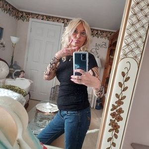 Meet your Posher, Vicky